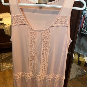 Perfect condition pink top details ruffle on bottom